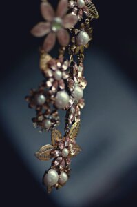 Hexingsheng Jewelry | How to Identify Vintage Jewelry: A Collector’s Essential Guide