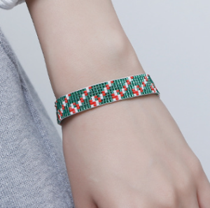Getting Started with Bead Weaving: A Beginner’s Guide to Seed Beads