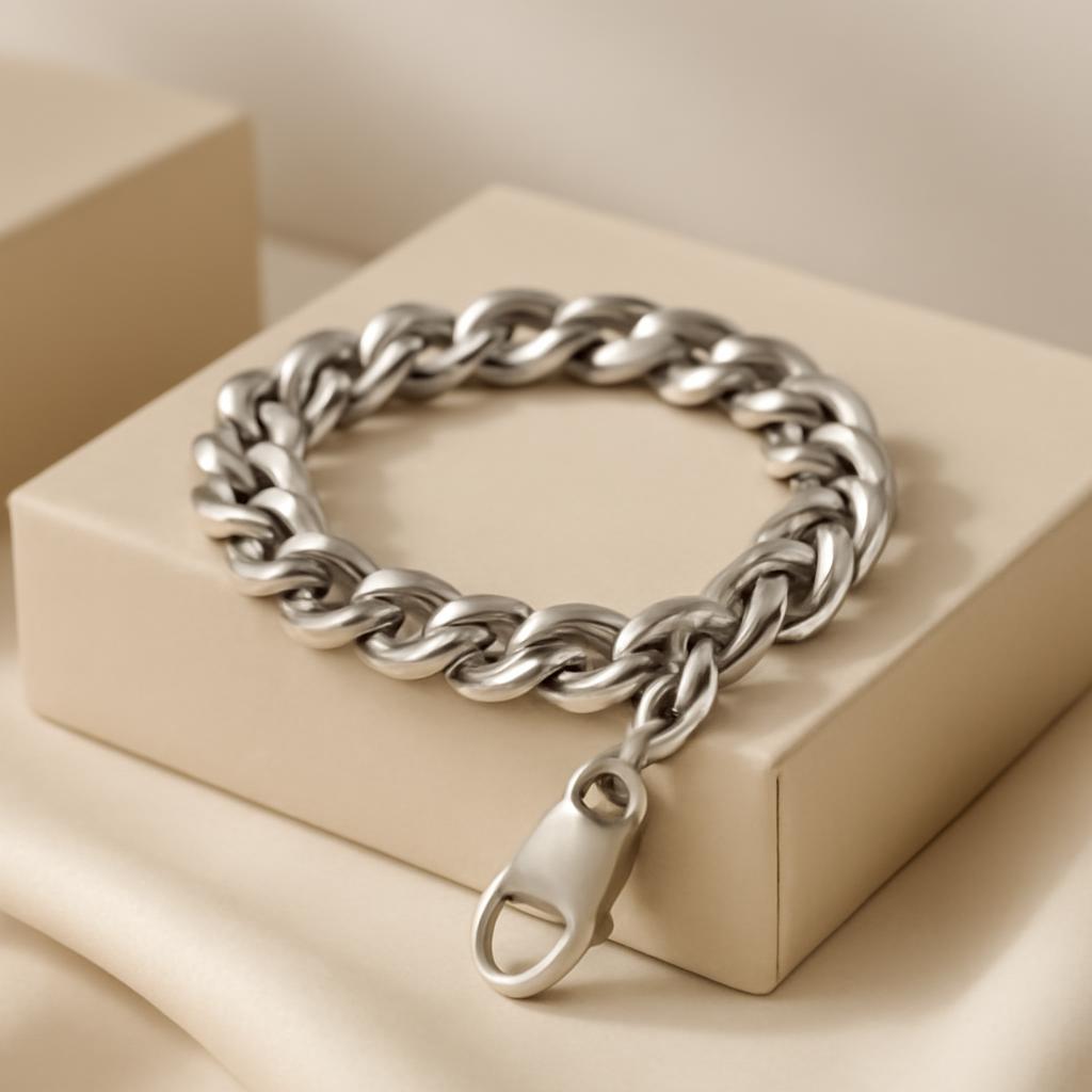 Hexingsheng Jewelry | The Rise of Stainless Steel Bracelets: A Stylish, Durable Solution for Women's Jewelry Collections The Rise of Stainless Steel Bracelets: A Stylish, Durable Solution for Women's Jewelry Collections